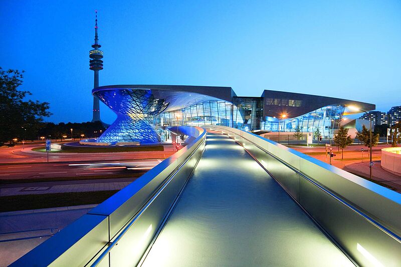 Alles auf einen Blick: Die neue BMW Welt Information.