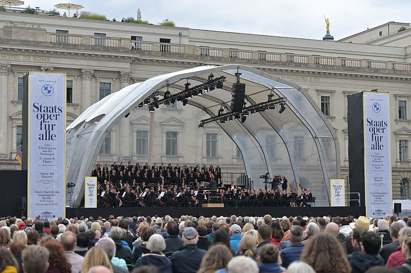 Staatsoper für alle 2022: Live-Opernübertragung von Puccinis „Turandot“ und Live-Konzert auf dem Bebelplatz. Staatsoper Unter den Linden und BMW laden ein.