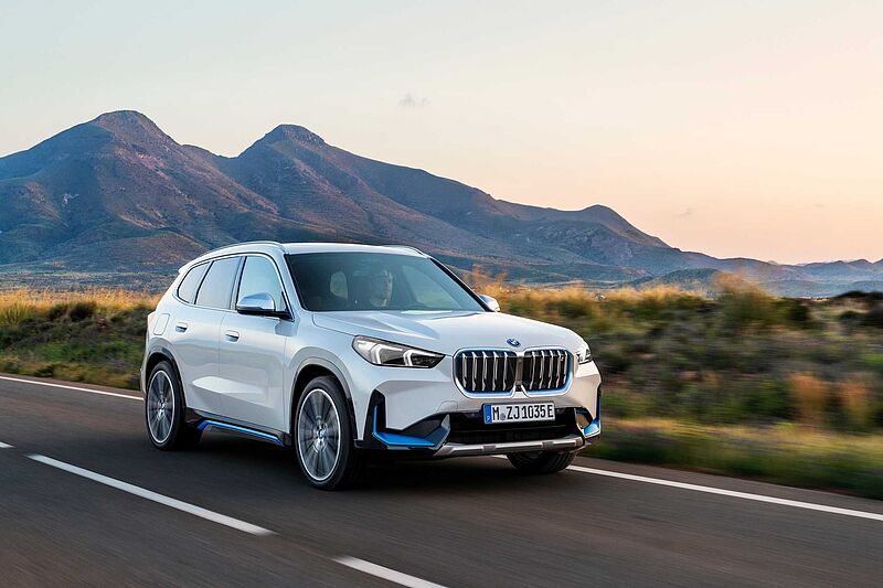 BMW startet mit zwei Dreifach-Siegen ins Jahr 2023.