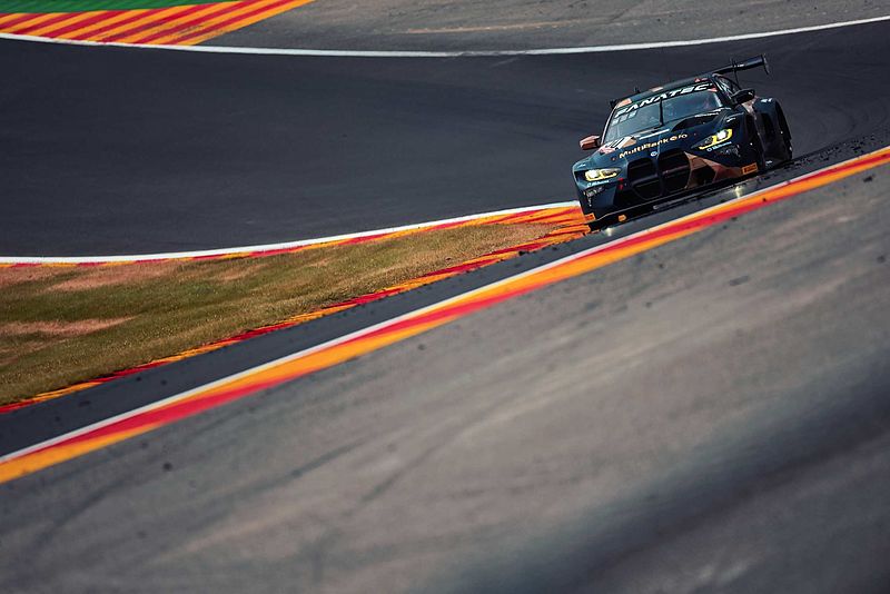 ROWE Racing schrammt bei starker Spa-Premiere des BMW M4 GT3 knapp am Podium vorbei.
