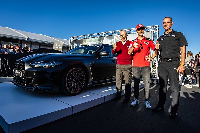 BMW M Award 2022: Francesco „Pecco“ Bagnaia gewinnt den begehrten Preis als schnellster MotoGP™-Qualifier der Saison.