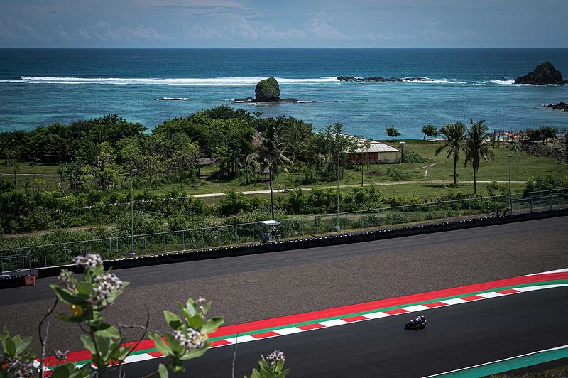 BMW Motorrad Motorsport schließt Indonesien-Wochenende mit Top-6-Resultaten für Scott Redding ab.