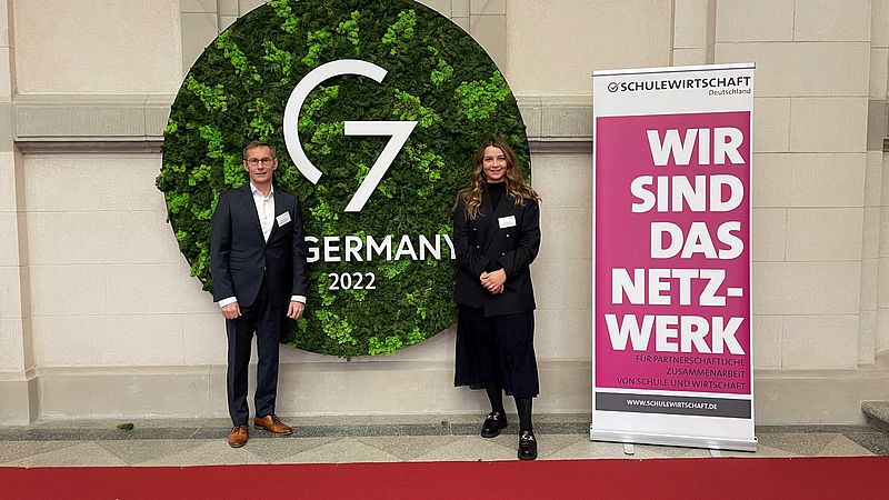 BMW Group Werk Landshut gewinnt „SCHULEWIRTSCHAFT-Preis“ 2022