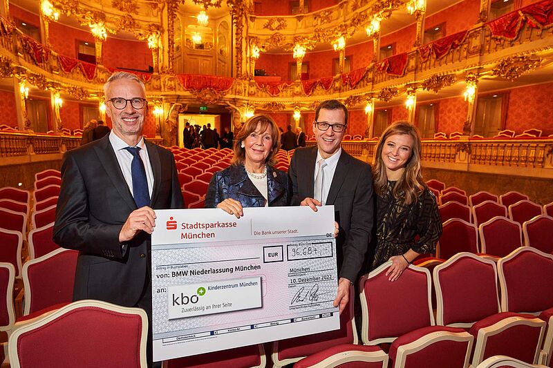 Advents-Benefizkonzert der BMW Niederlassung München und dem Bayerischen Staatsorchester erzielt einen Spendenerlös von über 100.000 Euro für den guten Zweck.