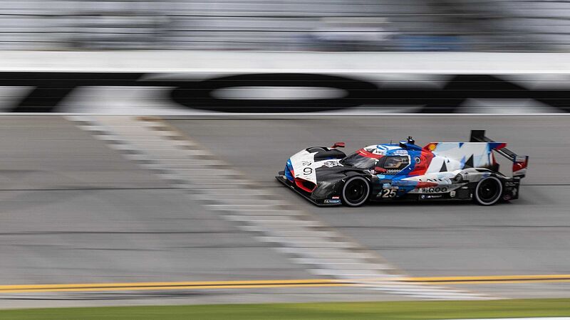 24h Daytona: BMW M Hybrid V8 absolviert ersten Härtetest der neuen GTP-Ära.