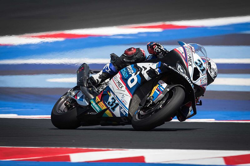 BMW Motorrad Motorsport WorldSBK-Piloten beweisen an schwierigem Wochenende in Misano Kampfgeist.
