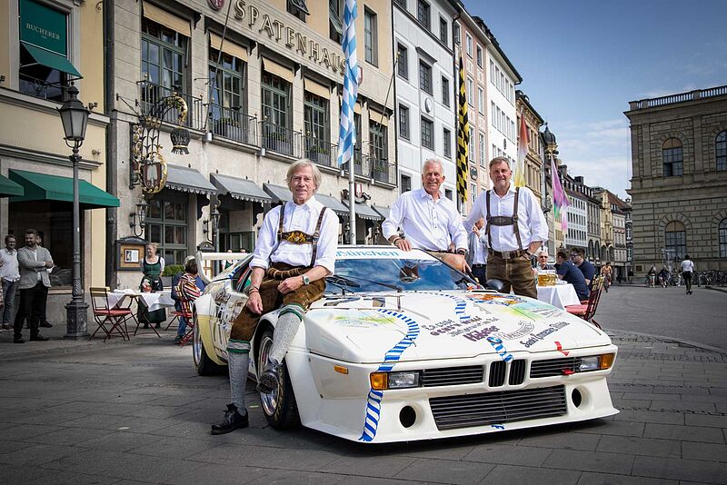Le Mans Classic 2023. BMW Group Classic setzt BMW M1 Gruppe 4 im legendären „Wirtshaus-Design“ ein.