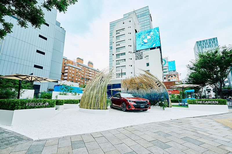 BMW setzt innovatives Engagement für ein luxuriöses Markenerlebnis im Herzen Tokios fort.