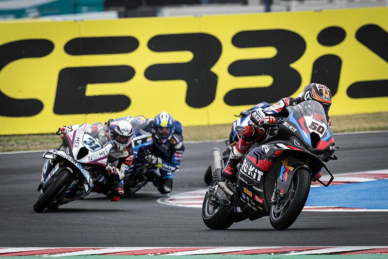 BMW Motorrad Motorsport in der WorldSBK 2024: Vier starke Werksfahrer in zwei starken BMW Teams.