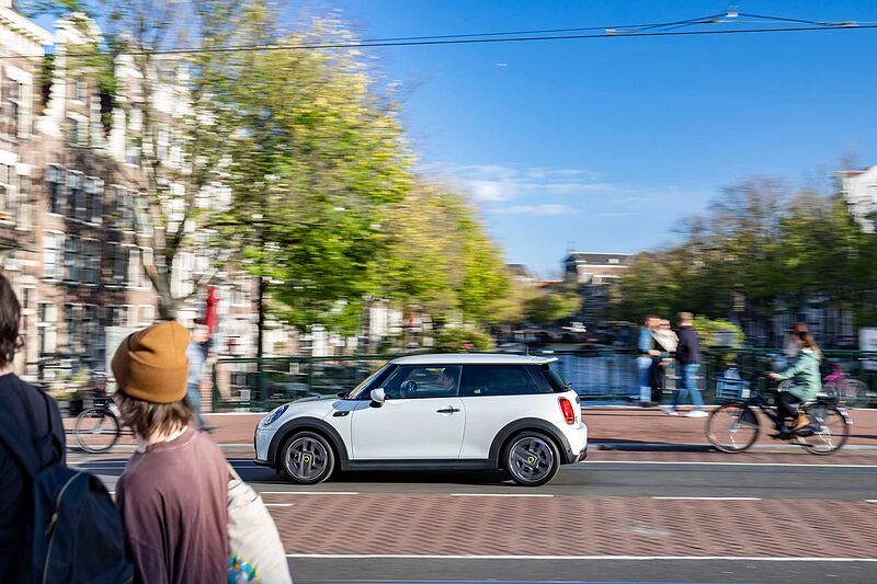 Elektrifizierte MINI Modelle verzeichnen stärkstes Absatzplus seit Markteinführung