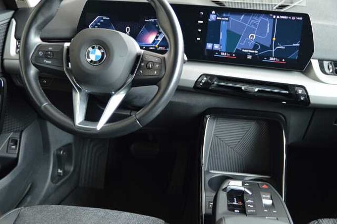 BMW X1 18i sDrive  Aut.1.Hd.
