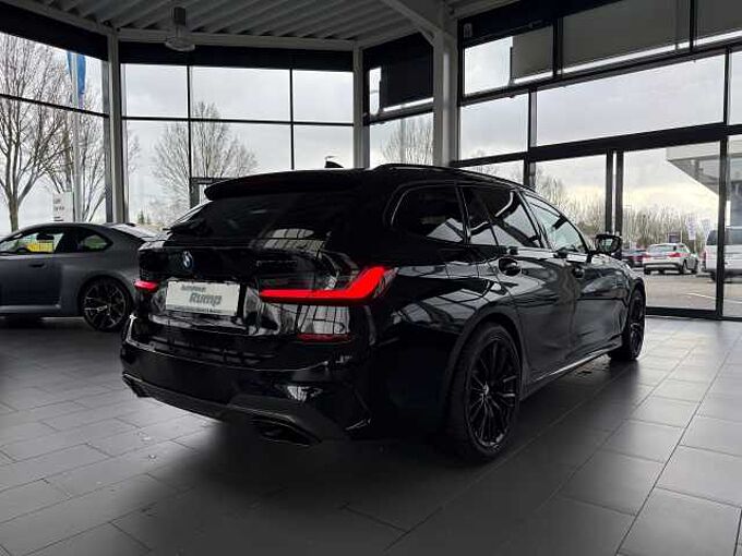 BMW M340i Touring xDrive ACC / HUD / PANO / Keyless