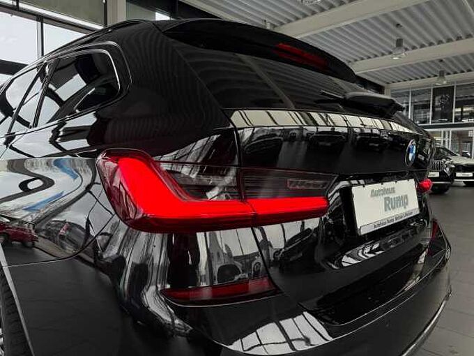 BMW M340i Touring xDrive ACC / HUD / PANO / Keyless