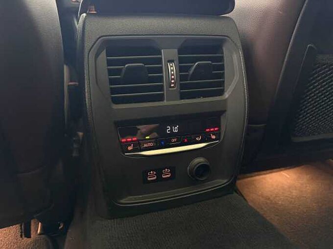 BMW M340i Touring xDrive ACC / HUD / PANO / Keyless