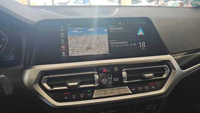 BMW M340i Touring xDrive ACC / HUD / PANO / Keyless