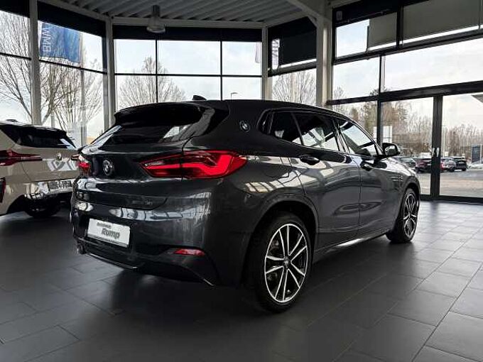 BMW X2 sDrive18i M-Sport / LED / Aut.