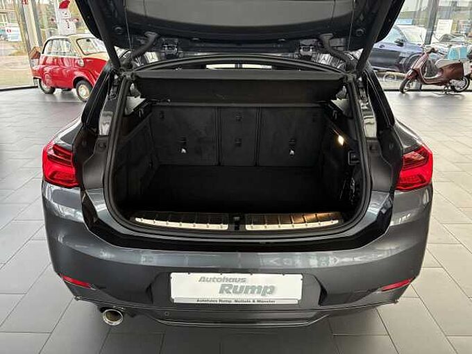 BMW X2 sDrive18i M-Sport / LED / Aut.