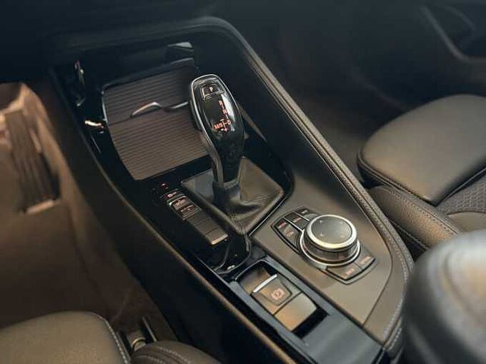 BMW X2 sDrive18i M-Sport / LED / Aut.