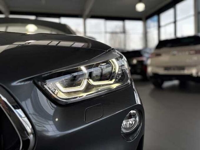 BMW X2 sDrive18i M-Sport / LED / Aut.