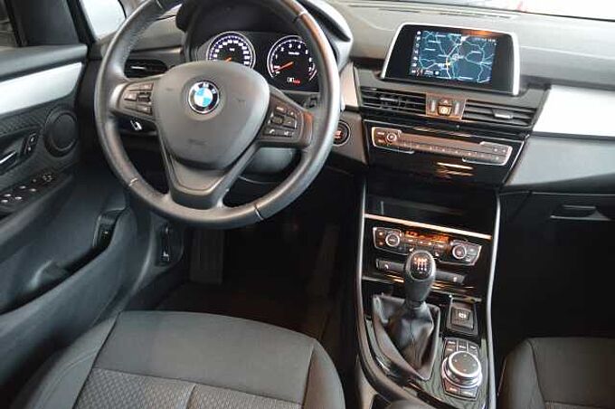 BMW 218i Active Tourer Navi,LED,Sitzhzg.