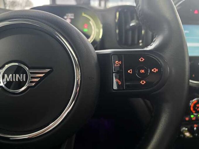 MINI Cooper SE Countryman All4 Aut. Trim / Pano / HUD / H&K / ACC