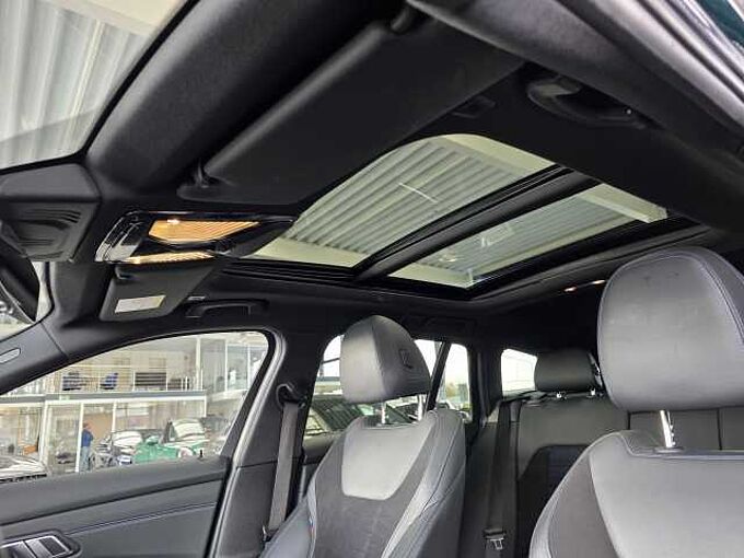 BMW 330d Touring. M Sport HUD/Drive.Prof./AHK/PANO