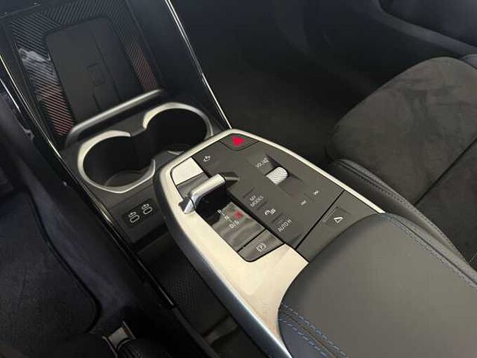 BMW X1 sDrive 18i M Sportpaket / Adapt.LED / Keyless