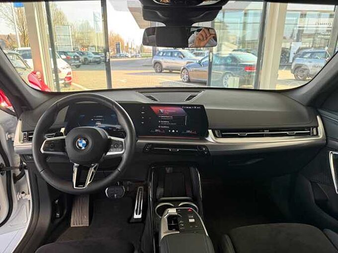 BMW X1 sDrive 18i M Sportpaket / Adapt.LED / Keyless