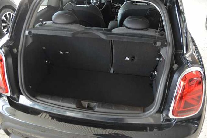 MINI ONE 3trg. Autom.Navi