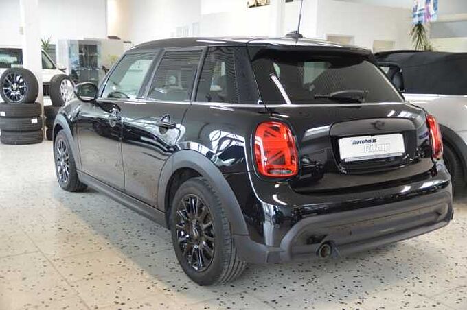 MINI 5-T&Uuml;RER One Aut. Classic Trim