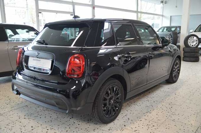 MINI 5-T&Uuml;RER One Aut. Classic Trim
