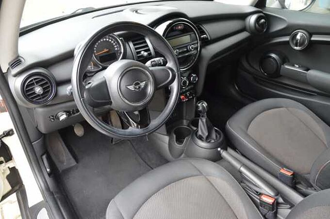 MINI 3-T&Uuml;RER Mini One First