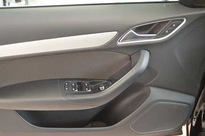 Audi Q3 1.4 TFSI  S tronic sport