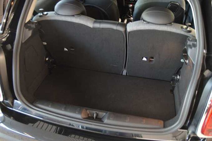 MINI ONE 3trg Classic Trim Navi Sports.
