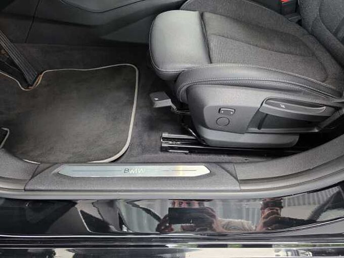 BMW 118d Shadow-Line Automatik HUD/RFK/Sitzhzg/LM