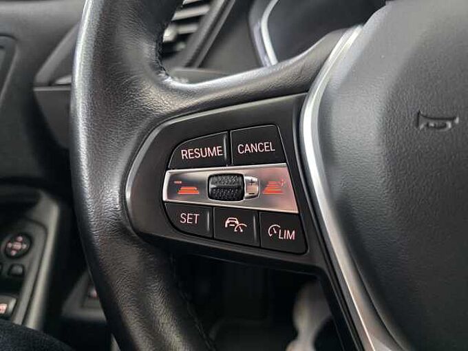 BMW 118d Shadow-Line Automatik HUD/RFK/Sitzhzg/LM