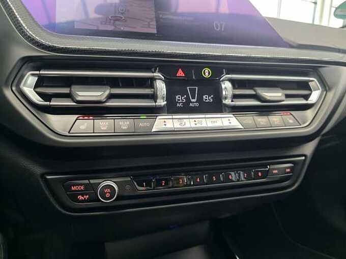 BMW 118d Shadow-Line Automatik HUD/RFK/Sitzhzg/LM