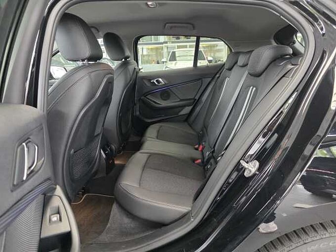 BMW 118d Shadow-Line Automatik HUD/RFK/Sitzhzg/LM