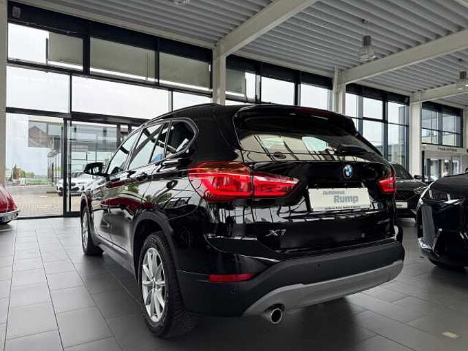 BMW X1 sDrive 18i Automatik /Sitzheizung