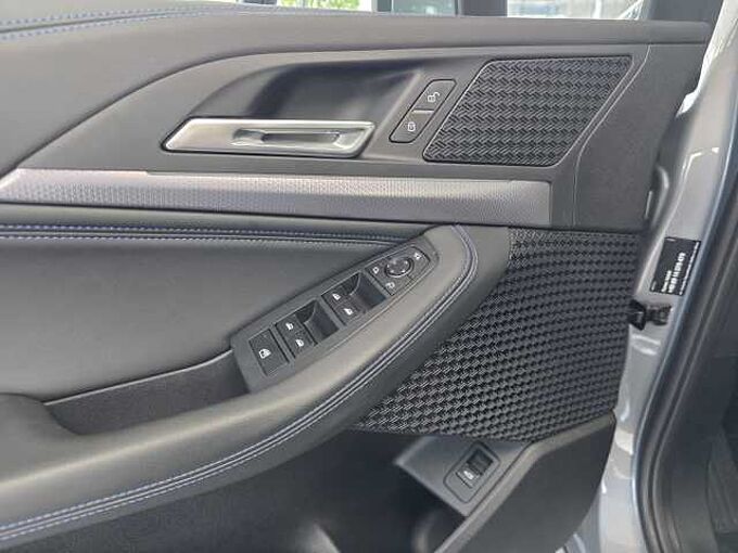BMW 218i Active Tourer M Sport Sitzhzg/Pano/RFK/KeylessGo