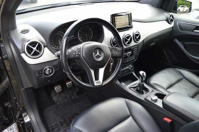 Mercedes-Benz B 200 Sports Tourer 1.Hd. AHK