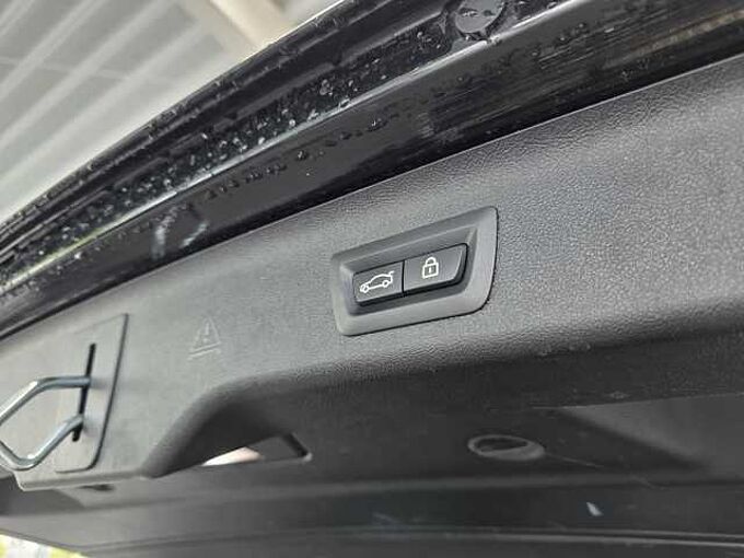 BMW 520d Touring Sport Line HUD/PANO/AHK/RFK/Adapt.LED