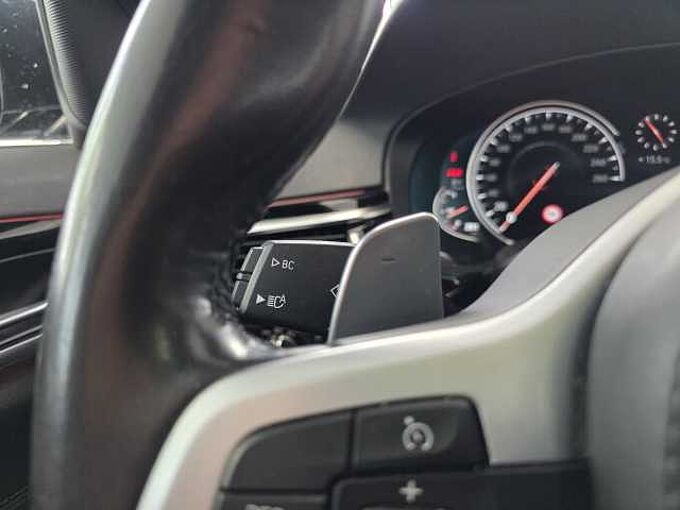 BMW 520d Touring Sport Line HUD/PANO/AHK/RFK/Adapt.LED
