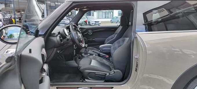 MINI Cooper S NAVI,RFK,H/K,LED,Klimaaut.