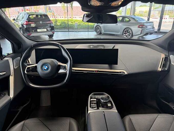 BMW iX xDrive50 Sportpaket/B&W/Drive.Prof./Luft