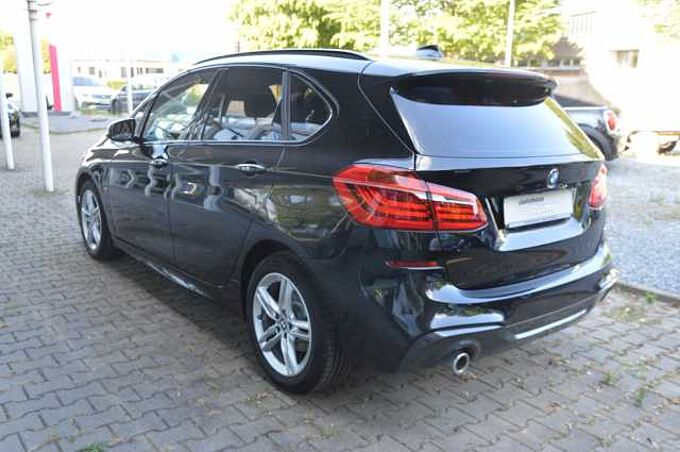BMW 218i Act. Tour. Autom. Modell M Sport