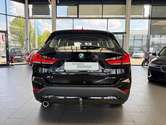 BMW X1 sDrive18i Advantage | LED| Navi | AHK 