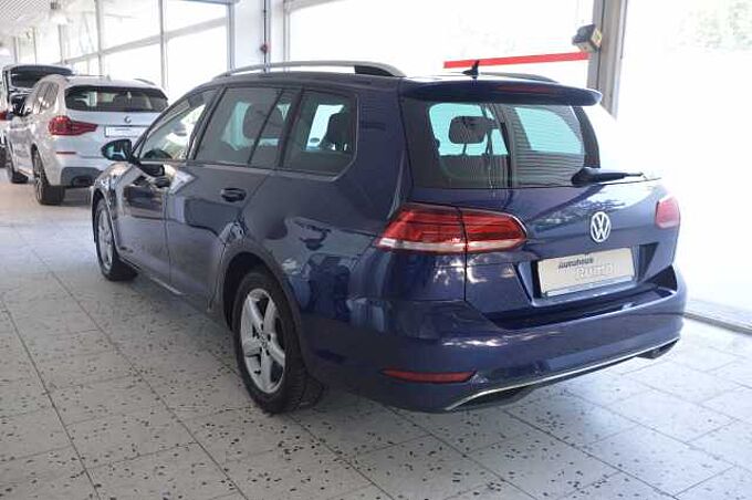 Volkswagen Golf VII Var. 1.5 TSI Auto. IQ.DRIVE AHK