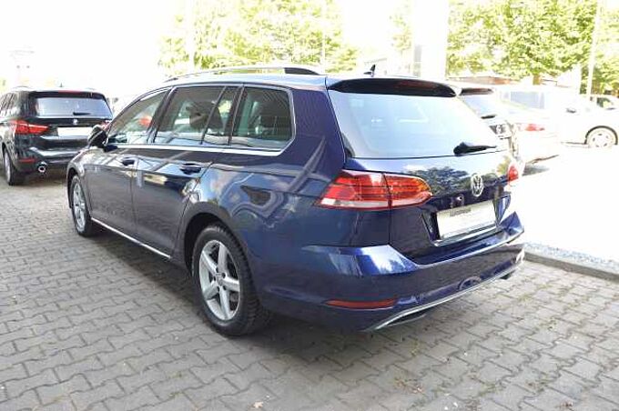 Volkswagen Golf VII Var. 1.5 TSI Auto. IQ.DRIVE AHK