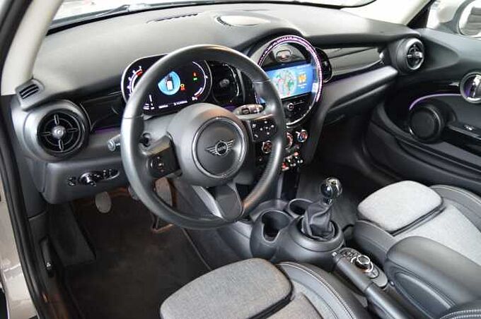 MINI ONE 3-T&Uuml;RER Navi, `17 LM-F